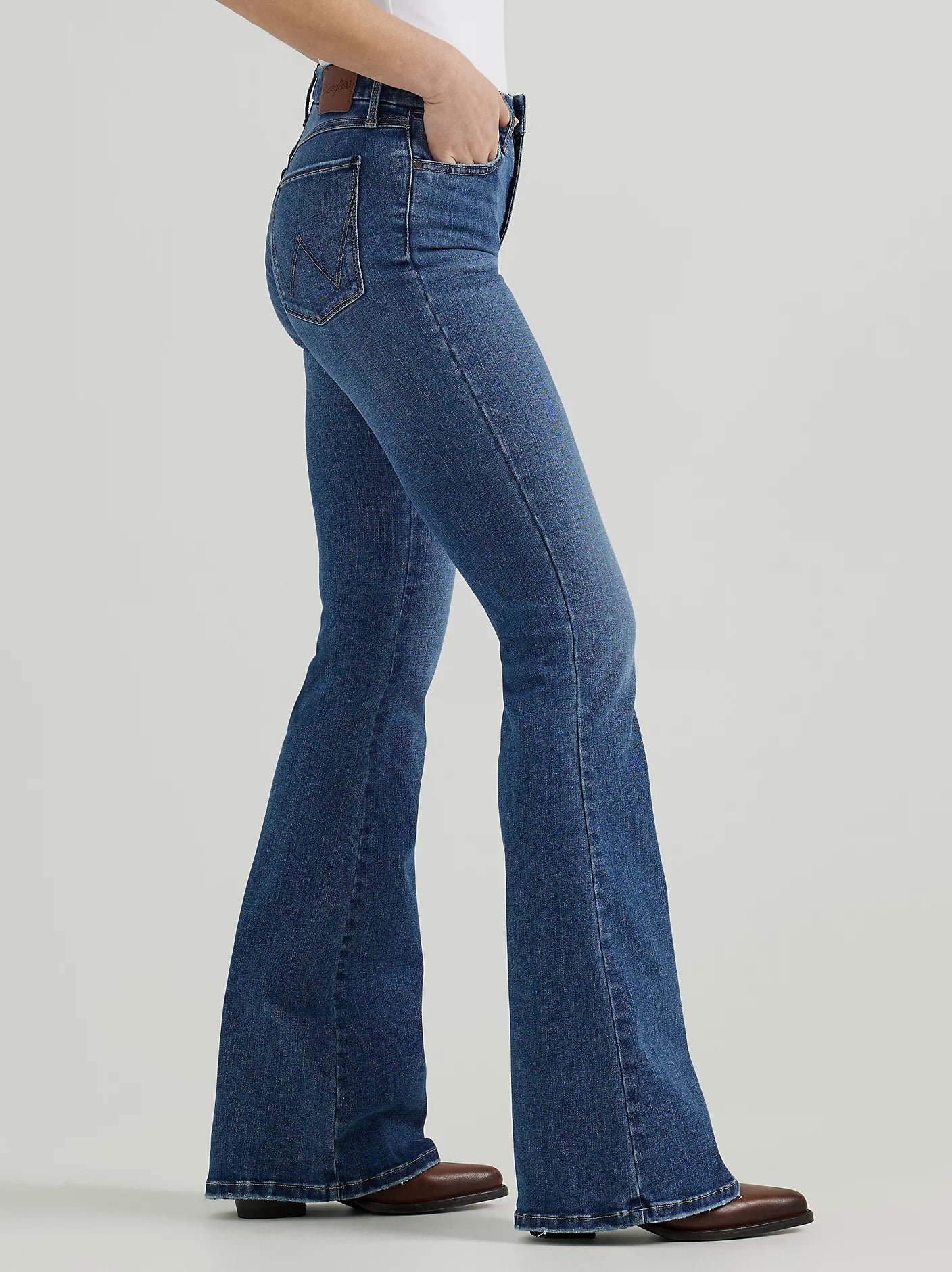 Women's Wrangler Bespoke High Rise Flare Jean