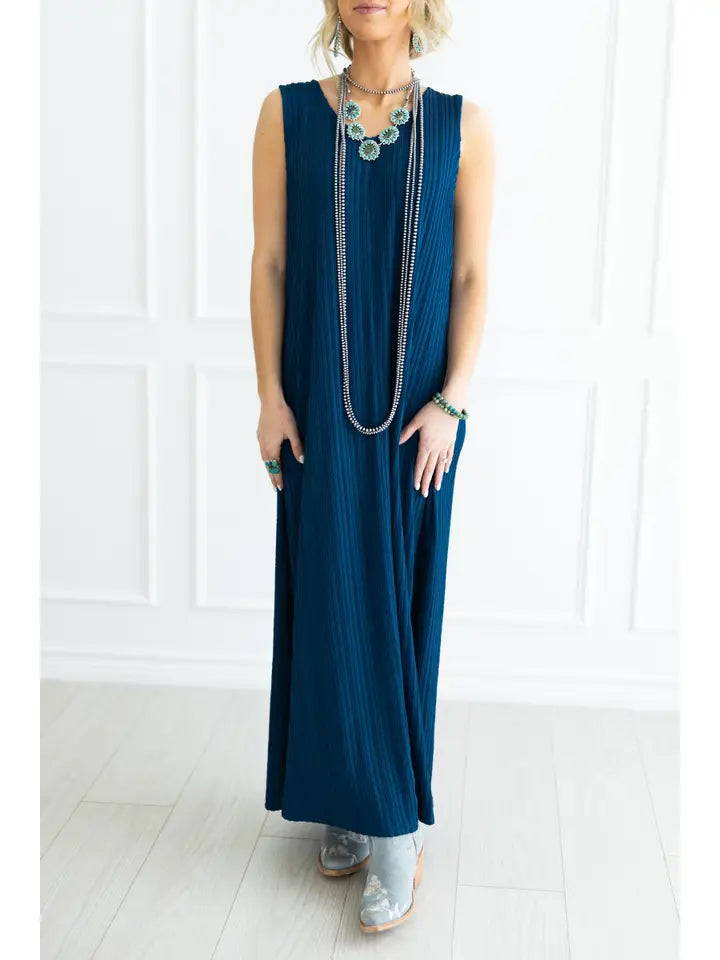 Textured Pleated Maxi Dress