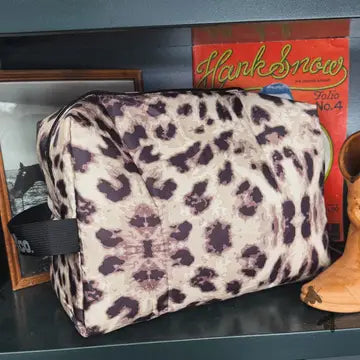 2 Fly Co - The Traveler Bag - Leopard