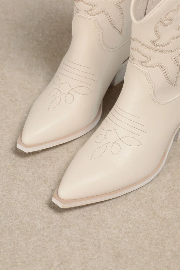 The Claire - Off White