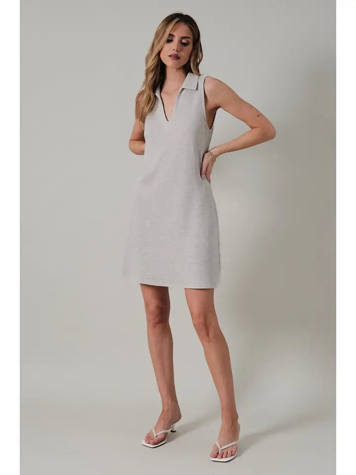 GILLI - Collared Mini Dress Collared V Neck Sleeveless Mini Dress