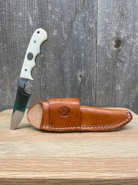 Moore Maker - 7" Smooth Blade Pig Sticker